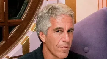 تفاصيل صادمة.. طفلة 9 سنوات من ضحايا جيفري إبستين وستة مسؤولين متورطين